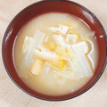 ふうはっちゃん's cooksnap of when they made 温まる〜♬ 油揚げと白菜の味噌汁.
