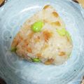 churu's cooksnap of when they made 天かす、桜海老、枝豆のおにぎり.