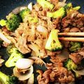 ミニマフィン's cooksnap of when they made 牛肉、玉葱、ブロッコリーのオイスターソース炒め.