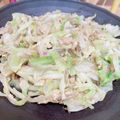 Yanochinn's cooksnap of when they made もやしきゃべつツナの卵炒め★.