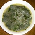 カジュアルねこ's cooksnap of when they made ウェイパーでワカメスープ.