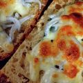 xyzクック's cooksnap of when they made 魚介の旨味ぃ〜。しらすチーズトースト.