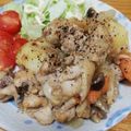 クックHBQ370☆'s cooksnap of when they made 手羽元とじゃがいものコンソメ酒蒸し☆.