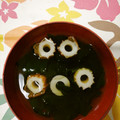 くネコまろす's cooksnap of when they made 簡単♪ちくわとわかめのお吸い物.