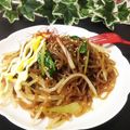 ハント☆'s cooksnap of when they made 簡単美味なこんにゃく焼きそば香港風に.