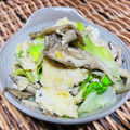 料理男子部's cooksnap of when they made マイタケと卵とレタスのオイスター炒め.
