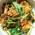 ともみ⭐️'s cooksnap of when they made 鶏皮と水菜のキムチ炒め.
