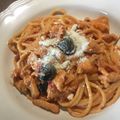Yokchina's cooksnap of when they made スペイン風トマトソースのパスタ.