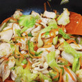 ☆★ケイト★☆'s cooksnap of when they made 鶏胸肉と野菜のカレーマヨ炒め.