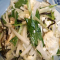 いさみょば's cooksnap of when they made 賄い副菜！大根と水菜の白和え風！.