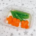 ゆづキッチン's cooksnap of when they made 四つ葉人参とスナップえんどうのだし煮.