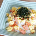 RateMal's cooksnap of when they made 鮭ときゅうりと炒り卵のちらし寿司.
