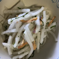 お願いひつじ's cooksnap of when they made 切るだけ簡単 さきいかと大根のサラダ.