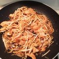 ame-ikuru's cooksnap of when they made もやしでボリュームたっぷり汁だく生姜焼き.