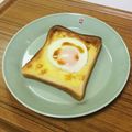 Asato★'s cooksnap of when they made レンジで簡単目玉焼きトースト♡.
