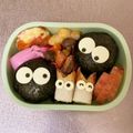 Chaaa_room's cooksnap of when they made キャラ弁☆まっくろくろすけ・簡単おにぎり.