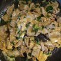 クックV8GXUG☆'s cooksnap of when they made ランチに簡単！パパッと豚ニラ玉丼.