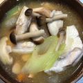 わたるんママ's cooksnap of when they made 鮭と野菜のにんにくバター味噌汁石狩鍋風.