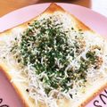 YUKIKI☆'s cooksnap of when they made 青のり香る♫しらすバタートースト.
