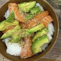 ＊yuutan＊'s cooksnap of when they made サーモン＊ホタテ＊アボカドの白だし漬け丼.