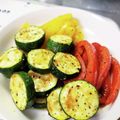クック8560F5☆'s cooksnap of when they made 【簡単】ズッキーニとパプリカの炒め物.