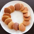 24歳2児のママ's cooksnap of when they made 手づかみ離乳食★オートミールでパンケーキ.