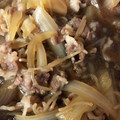 ごまちゃんごまちゃん's cooksnap of when they made つゆだく牛丼♪しらたき、玉ねぎでかさまし.