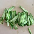 しー☆°'s cooksnap of when they made 簡単！キュウリの千切り方法.
