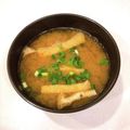 クックEBXFTK☆'s cooksnap of when they made 油揚げと豆腐とワカメのお味噌汁.