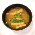 クックEBXFTK☆'s cooksnap of when they made 油揚げと豆腐とワカメのお味噌汁.