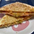 mk2s's cooksnap of when they made ハム・キムチエッグ・チーズホットサンド.