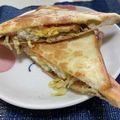 mk2s's cooksnap of when they made お好み焼きっぽいホットサンド.