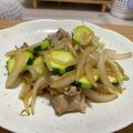akitchen15's cooksnap of when they made ランチに！豚肉とズッキーニの炒めどんぶり.