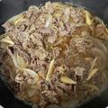 ほし★'s cooksnap of when they made つゆだく牛丼♪しらたき、玉ねぎでかさまし.