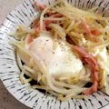 ばたみそーぱん☆'s cooksnap of when they made 簡単に♪もやし・ベーコン・卵の巣籠もり.