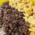 クックE5NMED☆'s cooksnap of when they made 我が家no牛そぼろ卵のニ色丼.