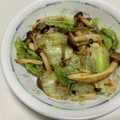 sayaendo＊'s cooksnap of when they made 副菜！簡単♪レタスとしめじの炒めもの♪.