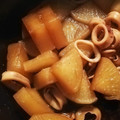 yumihuar's cooksnap of when they made 《ストウブ》15分♪いかと大根の煮物.