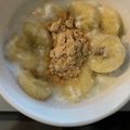 kabocha☆ひろ's cooksnap of when they made 離乳食中期 バナナヨーグルトきな粉がけ.