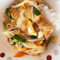 あたむ❤189's cooksnap of when they made 油揚げと新玉葱の卵とじ丼.