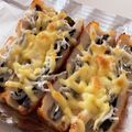 suzumama★'s cooksnap of when they made 簡単おつまみ＊竹輪の大葉しらすチーズ焼き.