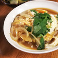 低カロ探検隊's cooksnap of when they made 油揚げと新玉葱の卵とじ丼.
