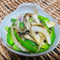 料理男子部's cooksnap of when they made 舞茸と玉ねぎのバターしょうゆ炒め.