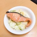 ★ぴよぴよ501★'s cooksnap of when they made 鮭と野菜のレンジ蒸し.