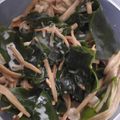 もりのりころ's cooksnap of when they made えのきとわかめのマヨネーズ和え.