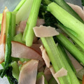 らんとこなん's cooksnap of when they made お弁当にも★小松菜とハムの中華炒め.