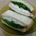 yukitarooo's cooksnap of when they made たっぷり春菊のﾊﾑﾁｰｽﾞｻﾝﾄﾞｲｯﾁ.