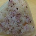 あゆたっくん's cooksnap of when they made 今日もおにぎり弁当7(ゆかりと梅干し).