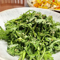 Superlittleboo's cooksnap of when they made ほろ苦ほの甘の美味しさ！☆春菊のサラダ.