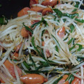 三兄妹ママ奮闘中＊'s cooksnap of when they made 簡単！ウインナーともやし、ニラの炒め物.